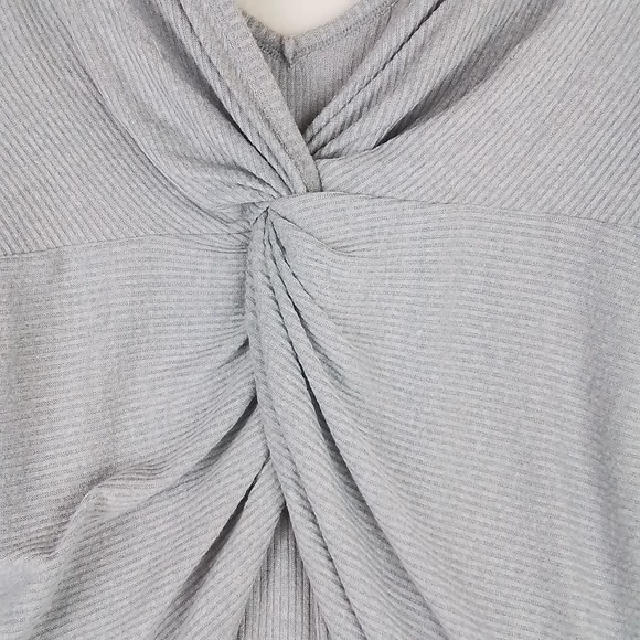 Soncy Ribbed Knit Sweater Sz 10 Gray Oversized Stretchy V Neck Twist Open Back - Picture 8 of 11